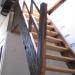 trap met kastruimte van oud scheepsdek
